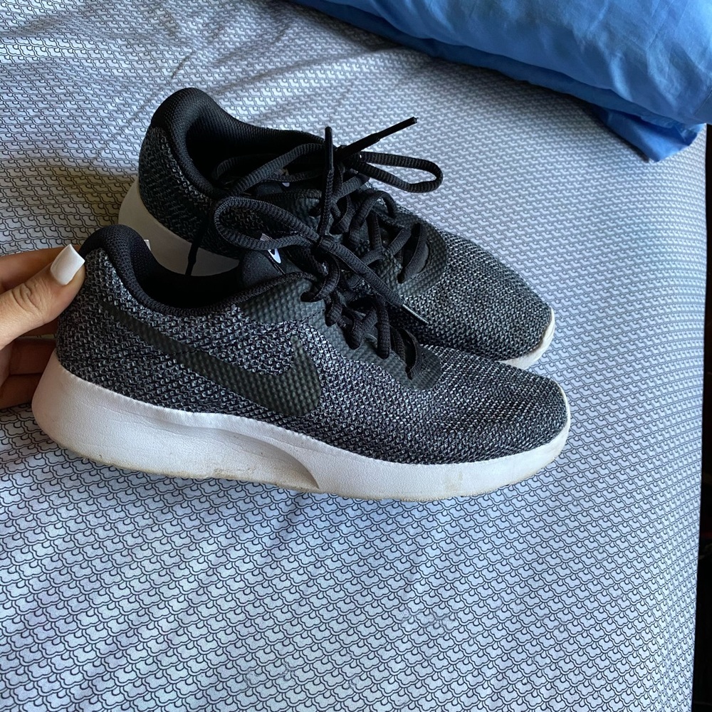 Nike woman shoes